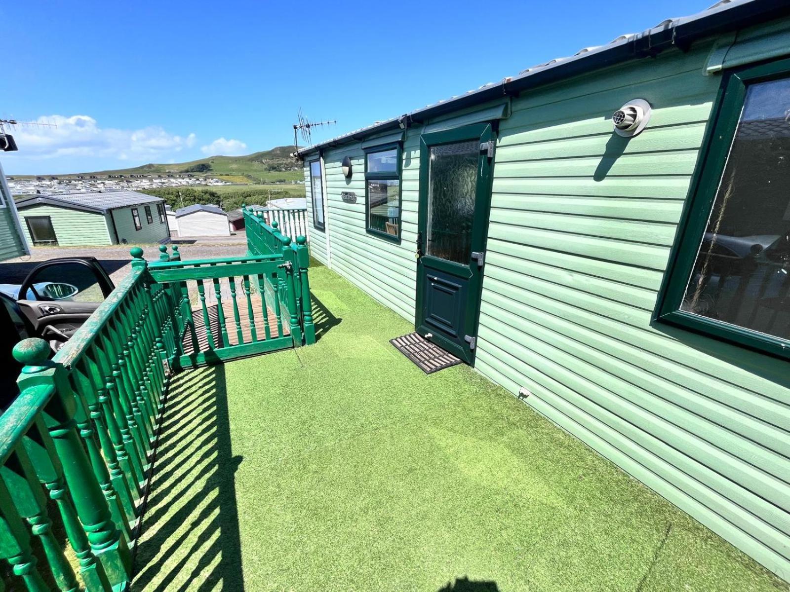 Van Number 123 Beautiful Caravan Sleeps 4 Абъристуит Екстериор снимка